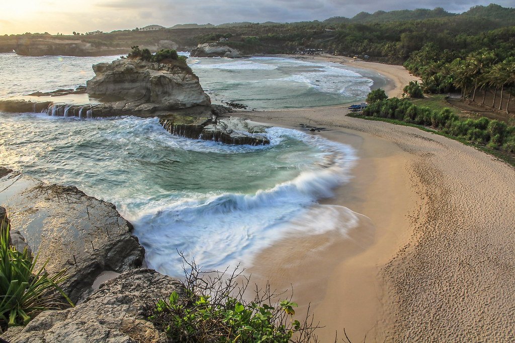 Pantai Klayar